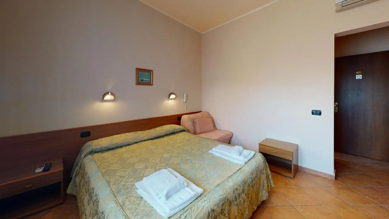 Hotel Residence Mirafiori Лоано