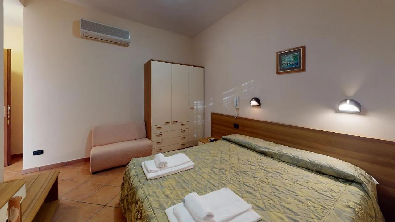 Hotel Residence Mirafiori Лоано